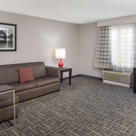 Hotel La Quinta By Wyndham Atlanta Airport South College Park Exterior foto