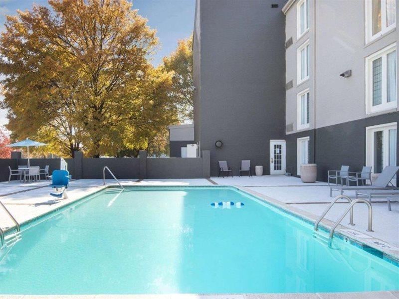 Hotel La Quinta By Wyndham Atlanta Airport South College Park Exterior foto