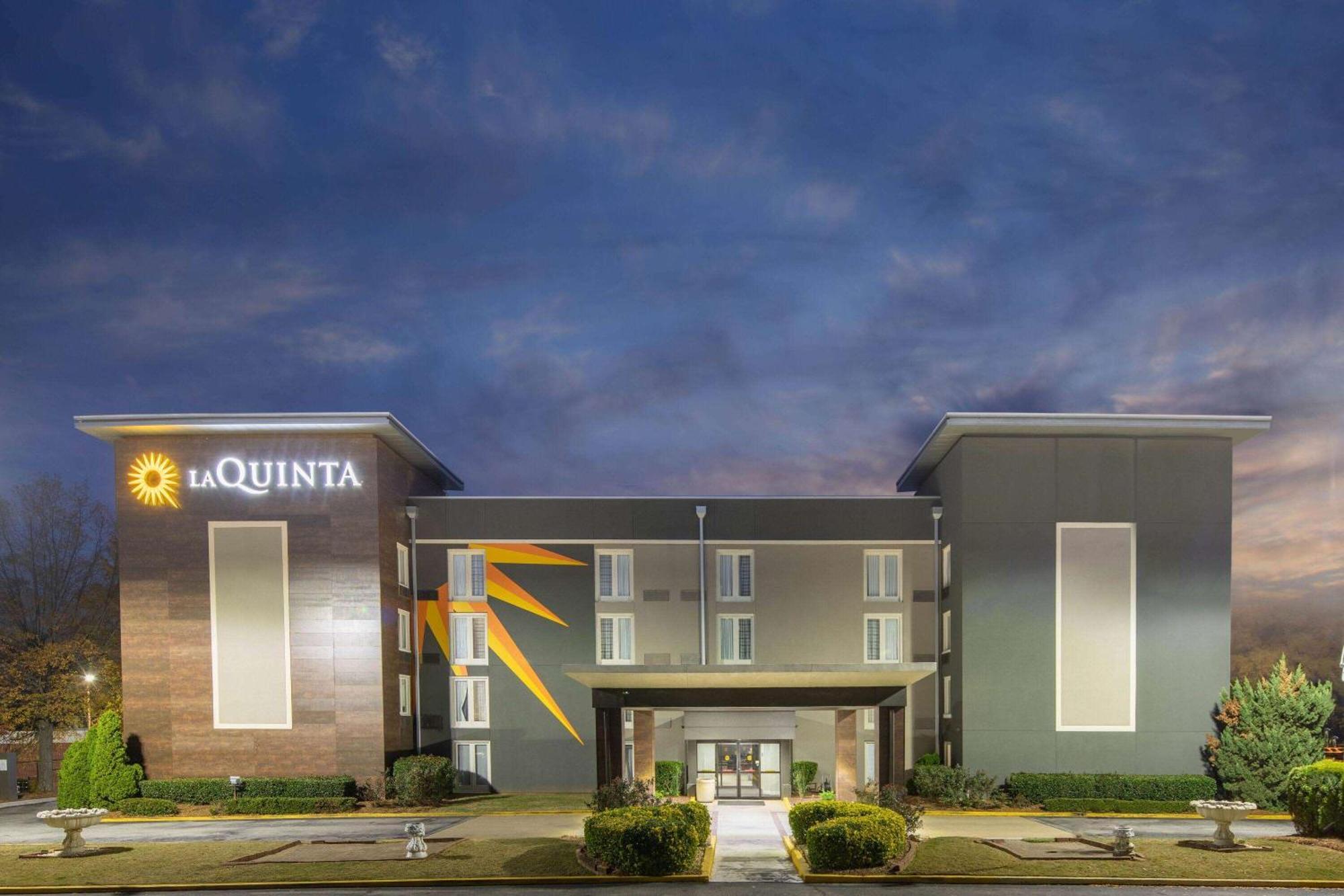 Hotel La Quinta By Wyndham Atlanta Airport South College Park Exterior foto